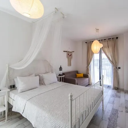 With Private Pool & Garden Villa Yakakoy (Bodrum)
