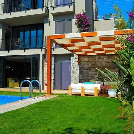 With Private Pool & Garden Villa Yakakoy (Bodrum)